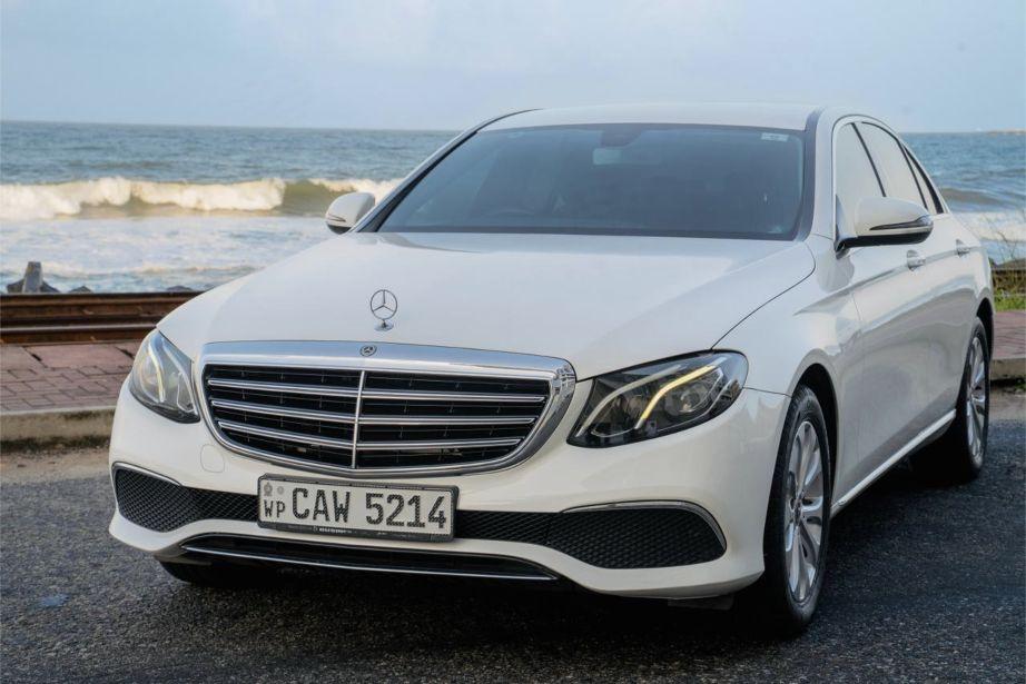 Mercedes-Benz Sedan exterior